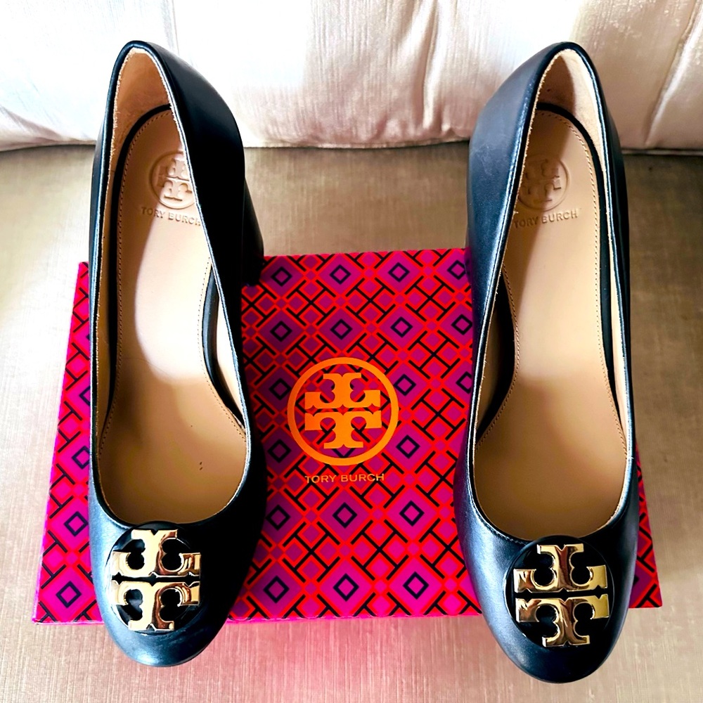 Tory Burch Women’s Black 9.5 size Pump